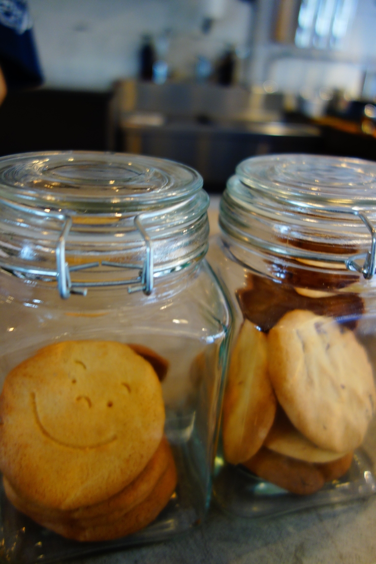 LATTEST Omotesando Espresso bar(ラテスト)表参道/カフェ~表参道をぶらぶら その2_a0287336_1015578.jpg