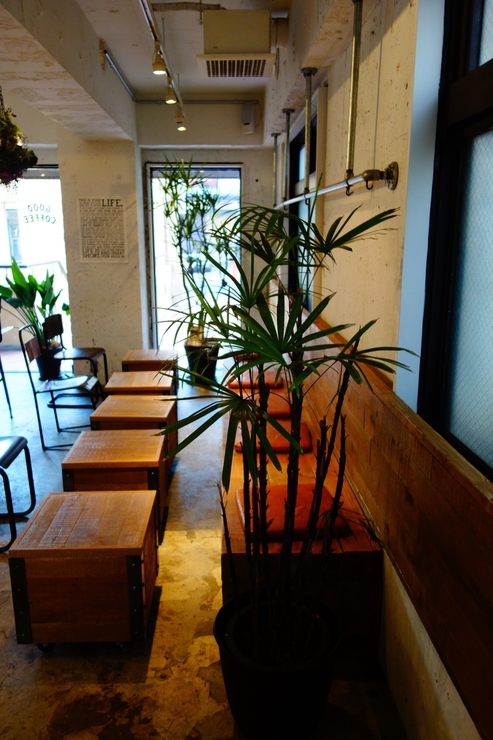 LATTEST Omotesando Espresso bar(ラテスト)表参道/カフェ~表参道をぶらぶら その2_a0287336_1033635.jpg