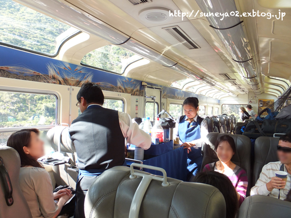 マチュピチュへの旅（４）ペルー鉄道 と マチュピチュ遺跡_d0221584_6452267.jpg