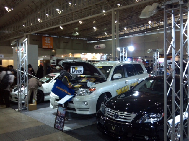 山本が送ります。本日のTOMMY☆彡ランクル200 ディーゼル ハマー アルファード_b0127002_14505546.jpg