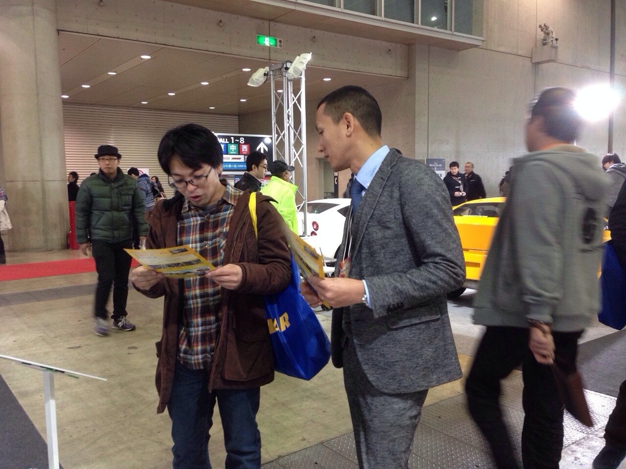 山本が送ります。本日のTOMMY☆彡ランクル200 ディーゼル ハマー アルファード_b0127002_1729289.jpg