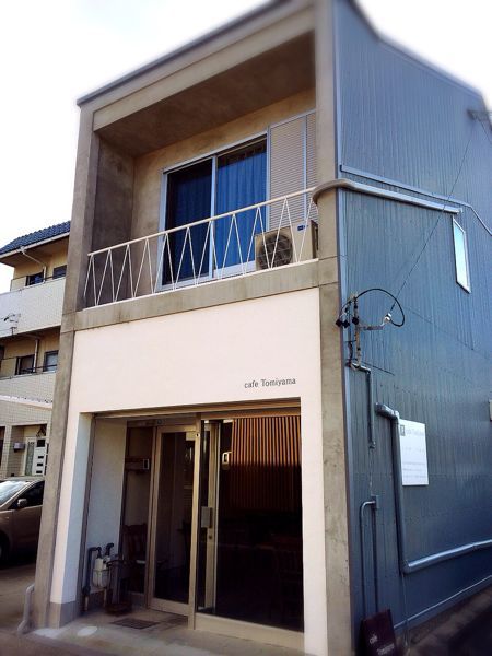 カフェ トミヤマ_e0292546_2164294.jpg
