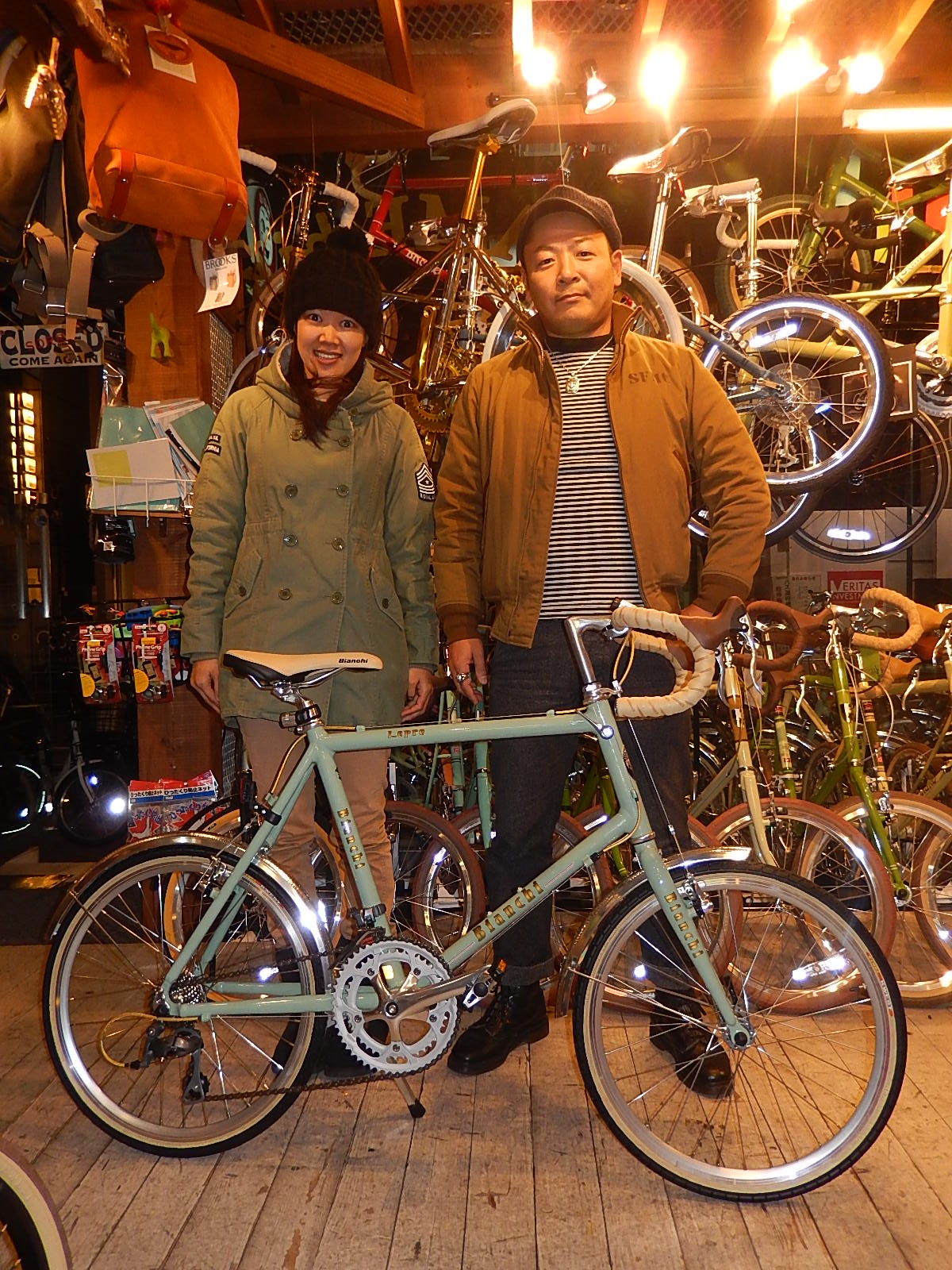 1月11日 渋谷 原宿 の自転車屋 FLAME bike前です_e0188759_1131763.jpg