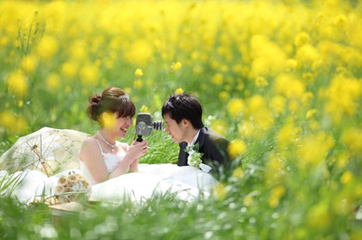 菜の花畑のウェディングフォト Petite Rose
