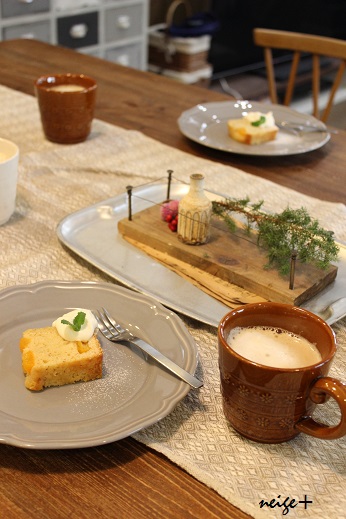 100円セリアのミニ黒板を簡単リメイク&IKEAのお勧め品♪_f0023333_11221902.jpg