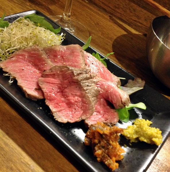 【タイガーダイナー 虎食堂】お肉がっつり!アジアンビストロ ~ウラなんば~_b0206537_1682147.jpg