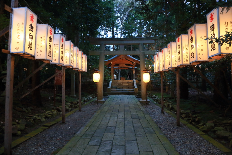 弥彦神社（２）_e0096372_619132.jpg