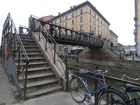 ミラノの運河地区 (Naviglio di Milano)_d0006400_30668.jpg