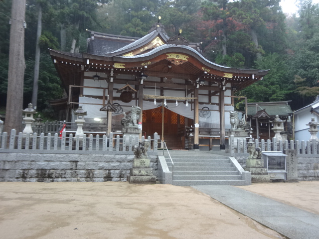 三輪神社（三田市）_c0182455_1425353.jpg