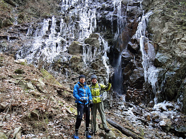 六甲山登山、有馬の氷瀑_b0108100_2141518.gif