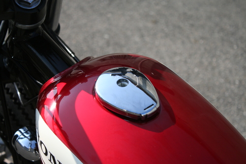 CB400SSカスタム ミッツン号完成!!ならず・・・。_a0164918_11193561.jpg