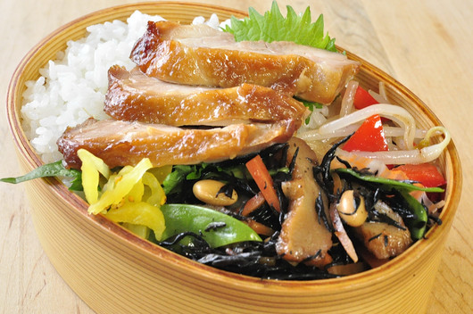 レンジ鶏弁当_b0171098_7353569.jpg