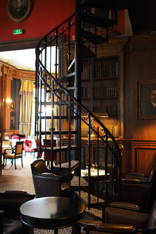 Saint James Paris - Library Barとレストランで楽しいひととき。_d0063314_23503317.jpg