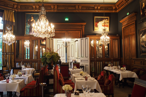 Saint James Paris - Library Barとレストランで楽しいひととき。_d0063314_23515484.jpg