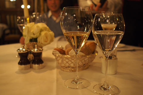 Saint James Paris - Library Barとレストランで楽しいひととき。_d0063314_23574638.jpg