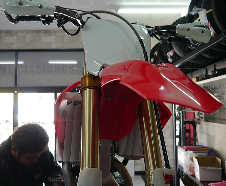 CRF450R/14\'変身中_f0178858_18455131.jpg