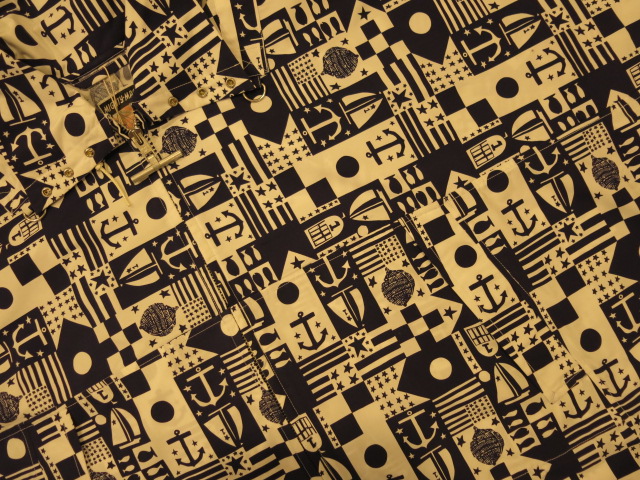 \"MIGHTY-MAC ARO PONCHO P-SQUARE ONE\"ってこんなこと。_c0140560_10553459.jpg
