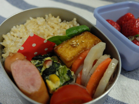 厚揚げ照り焼き弁当☆幼稚園 ＆ 親子お茶サロン 結愉_c0269855_1410439.jpg