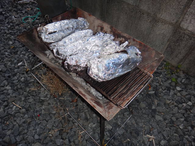 平成26年1月16日焼き芋を焼いてみる（記憶の限りやと19年ぶりか！？）_c0155364_1381317.jpg