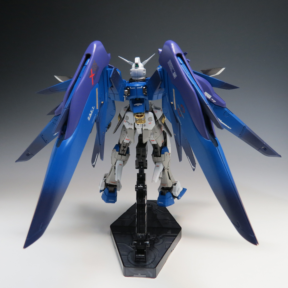 Rg デスティニーガンダム 完成 クゥのふわもこ日記とプラモデル製作記