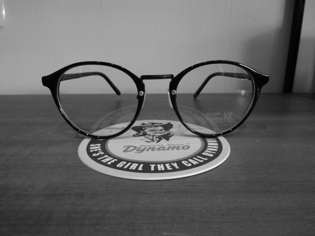 GLASSES_c0289919_155516100.jpg