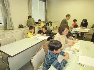 関市立図書館でコマ体験!_a0272042_19313564.jpg