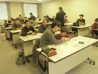 関市立図書館でコマ体験!_a0272042_19315114.jpg