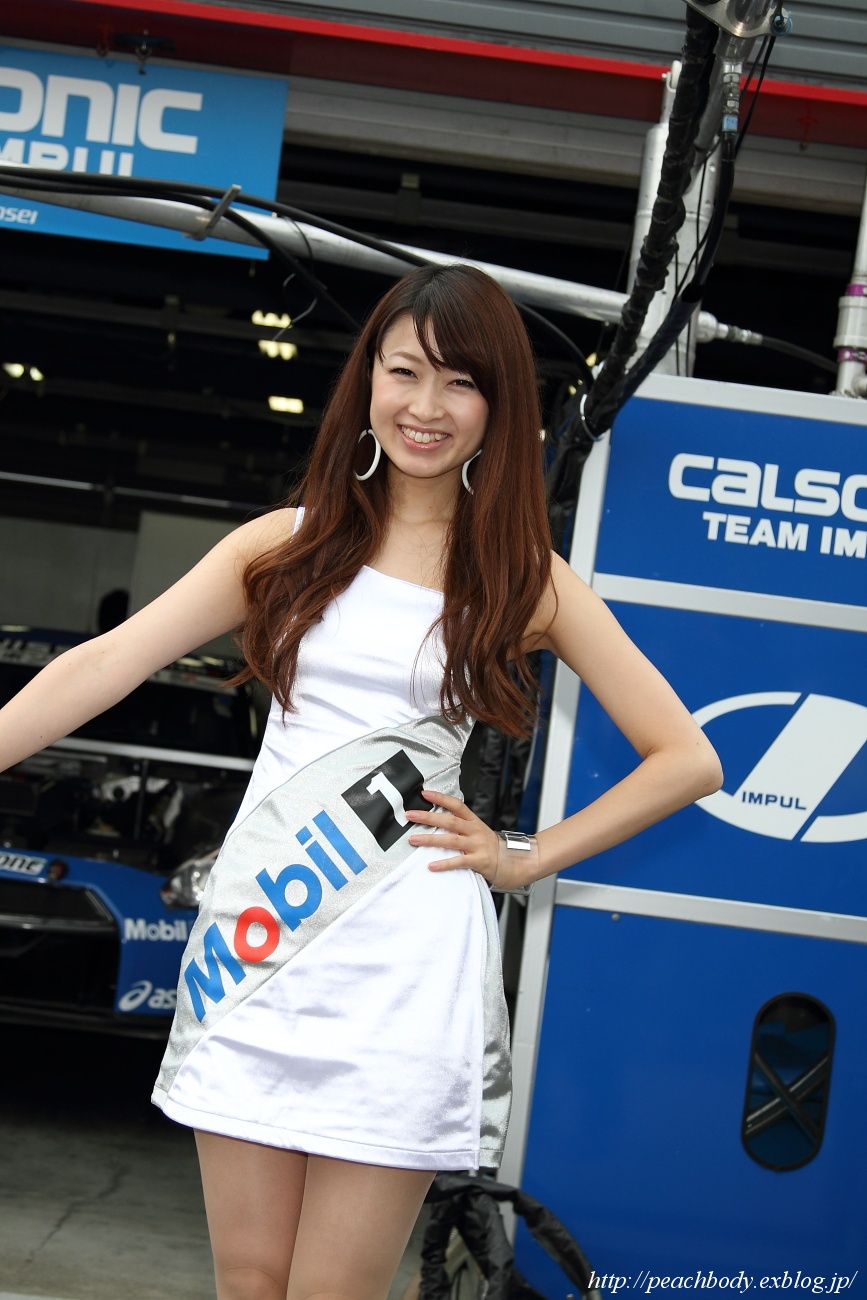 木谷有里 さん ＆ 仁科えり さん（Mobil1 レースクイーン）_c0215885_1123887.jpg