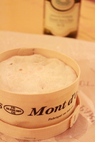 季節限定のおいしいチーズ、Mont d\'Or_a0154827_06253233.jpg