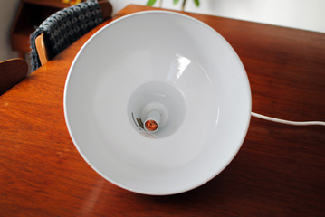 Louis Poulsen Enamel Lamp_c0215933_13401126.jpg