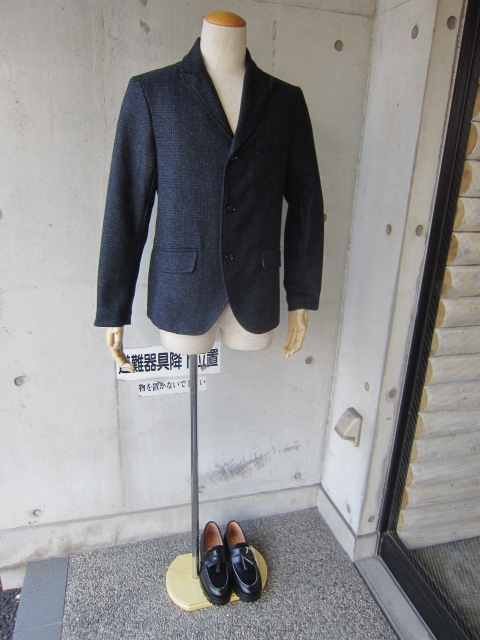 上品なフランスWORK ・・・ Honnete NAVY CHECK WOOL TAILRORED JKT!♪!_d0152280_15531.jpg