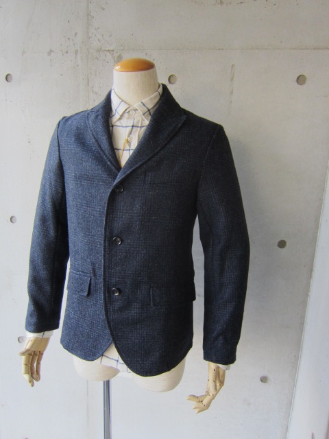 上品なフランスWORK ・・・ Honnete NAVY CHECK WOOL TAILRORED JKT!♪!_d0152280_173910.jpg