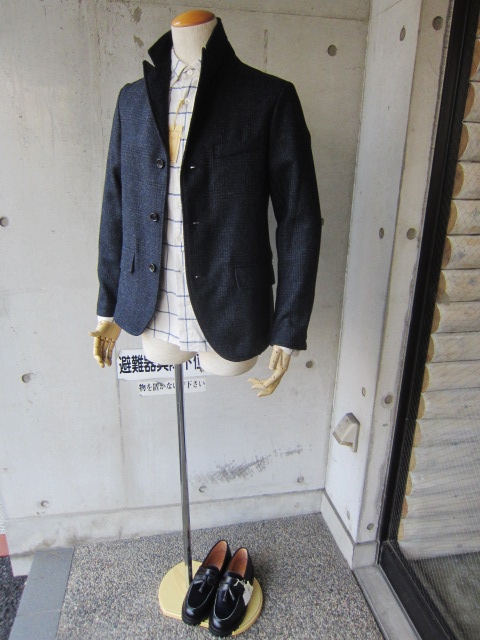 上品なフランスWORK ・・・ Honnete NAVY CHECK WOOL TAILRORED JKT!♪!_d0152280_174762.jpg