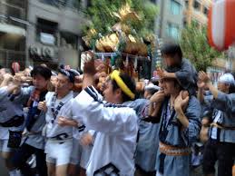 渋谷、金王八幡宮の神輿について歩いた_a0000006_19132439.jpg