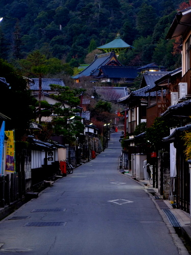「広島・宮島 厳島神社 朝詣で」_a0000029_1105048.jpg