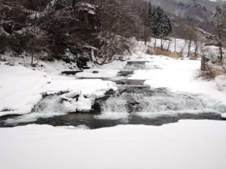 本日「大寒」、「大寒の龍泉洞の水」限定販売します。_b0206037_10155947.jpg