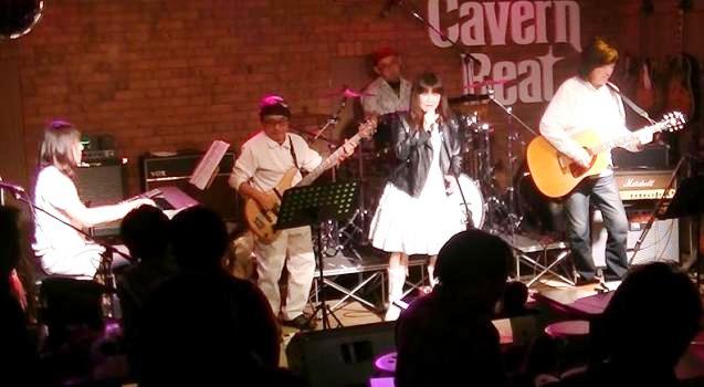 2013年・カラフル年末ライブ、2日目のライブレポpart2♪_e0188087_2295216.jpg