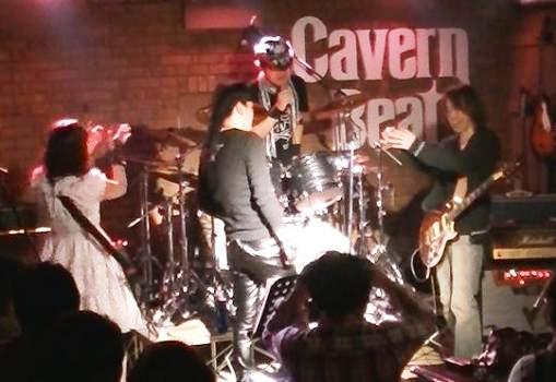 2013年・カラフル年末ライブ、2日目のライブレポpart2♪_e0188087_3134938.jpg