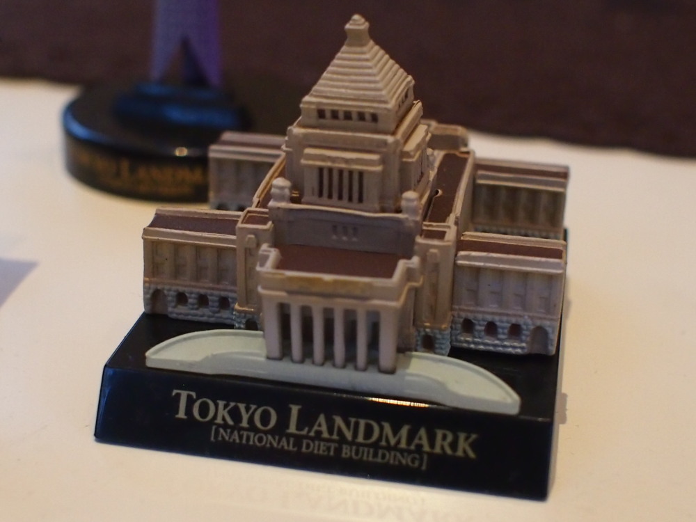 海洋堂「東京ランドマーク」フィギュアを持ってきてくれたお客さんに・・_f0276498_11345838.jpg