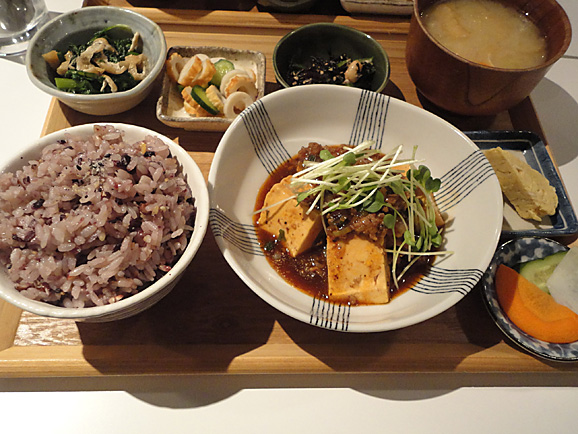 sippo cafeで麻婆豆腐_e0230011_185948.jpg