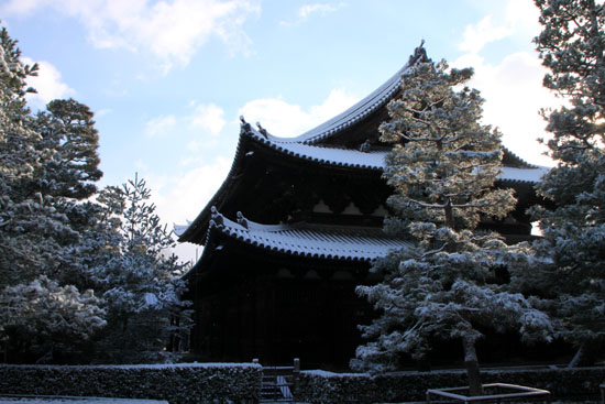 大徳寺金毛閣あたり 14雪けしき3_e0048413_9394376.jpg