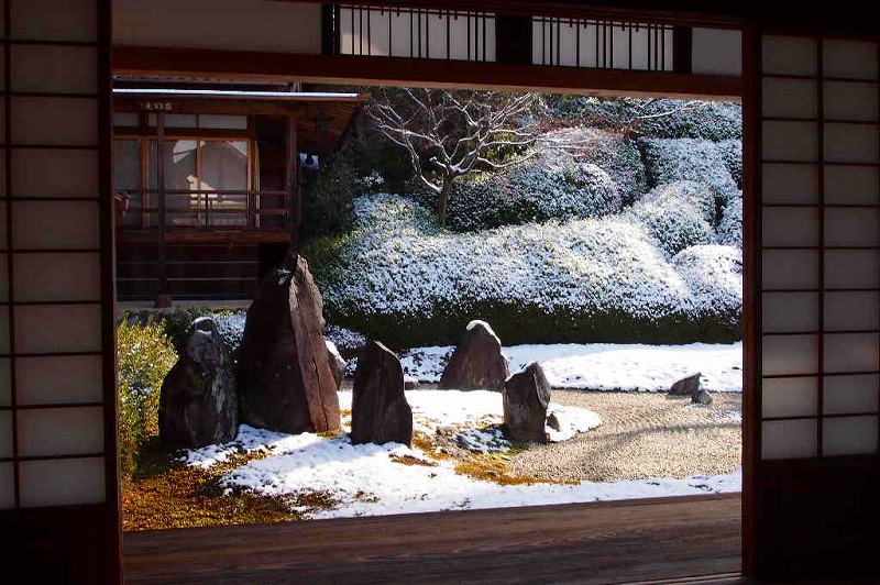 京都の「雪景色」東福寺塔頭にて_e0237645_175415.jpg