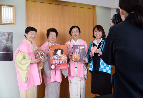 津市内の報道関係へ「ひな祭り」のPR_b0145257_19481868.jpg