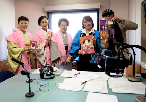 津市内の報道関係へ「ひな祭り」のPR_b0145257_2094271.jpg