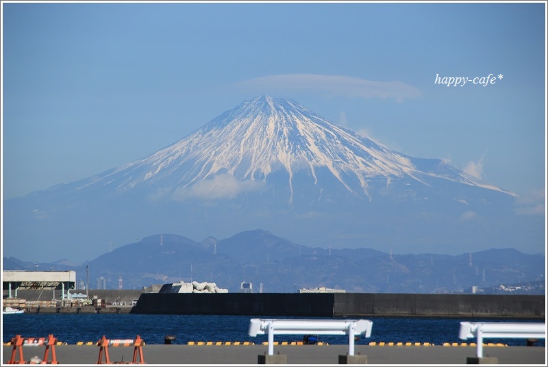 昨日の富士山♪　焼津新港にて_a0167759_11153079.jpg