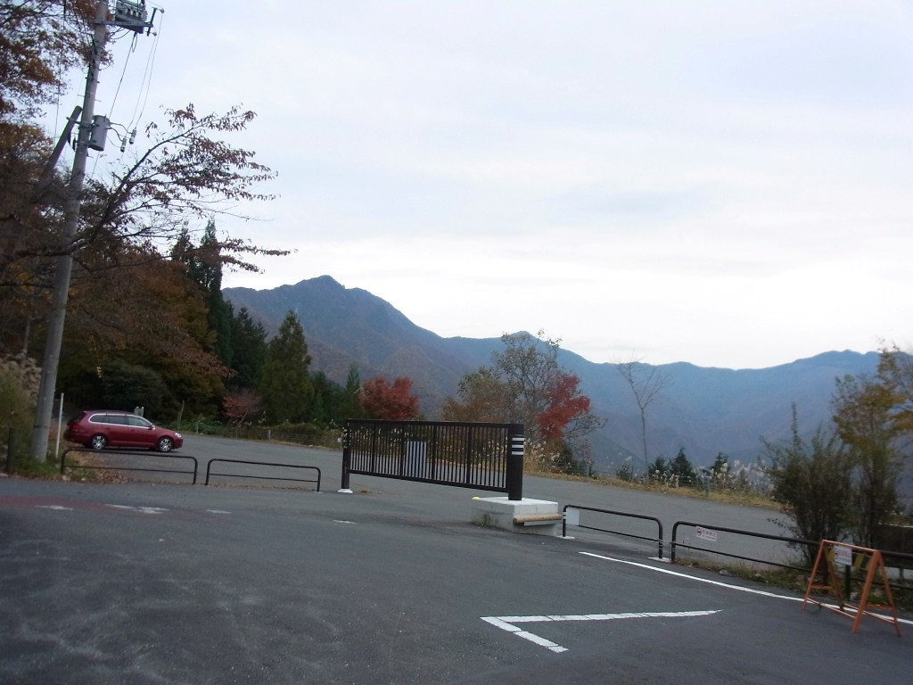 2013/11/03　霧藻ヶ峰　白岩前山　白岩山　雲取山　妙法ヶ岳　終編_d0233770_18234755.jpg