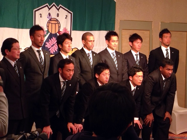 FC岐阜　朝日新聞_d0063218_1495843.jpg