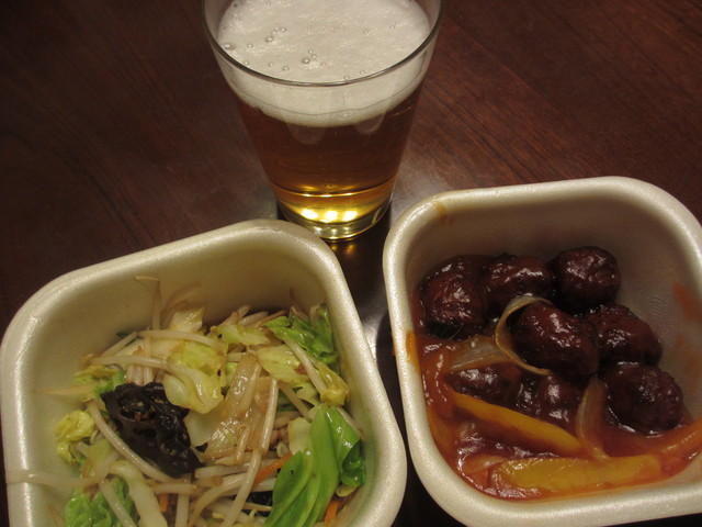 餃子の王将「野菜炒め」と「甘酢肉団子」&グリラベとワンカップ_c0212604_22581478.jpg