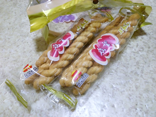 【衆望】小麻花 胡麻味_c0152767_2144582.jpg