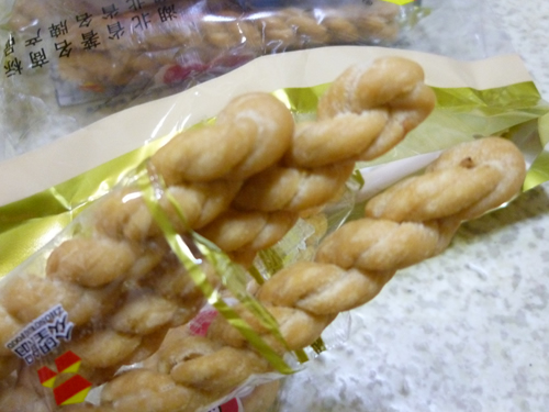 【衆望】小麻花 胡麻味_c0152767_2146208.jpg
